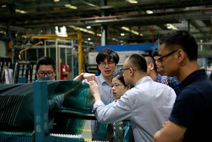 斯特的极致天窗工艺瓦力棋牌遇见伟巴(图17)